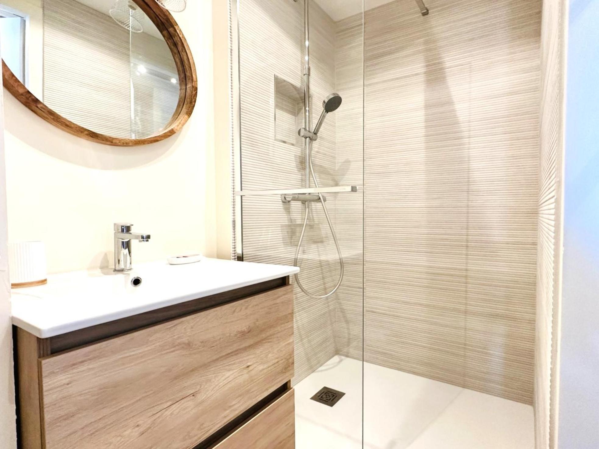 Appartement Renove Avec Gout Et Idealement Situe A Deux Pas Du Remblai Les Sables-d'Olonne Luaran gambar